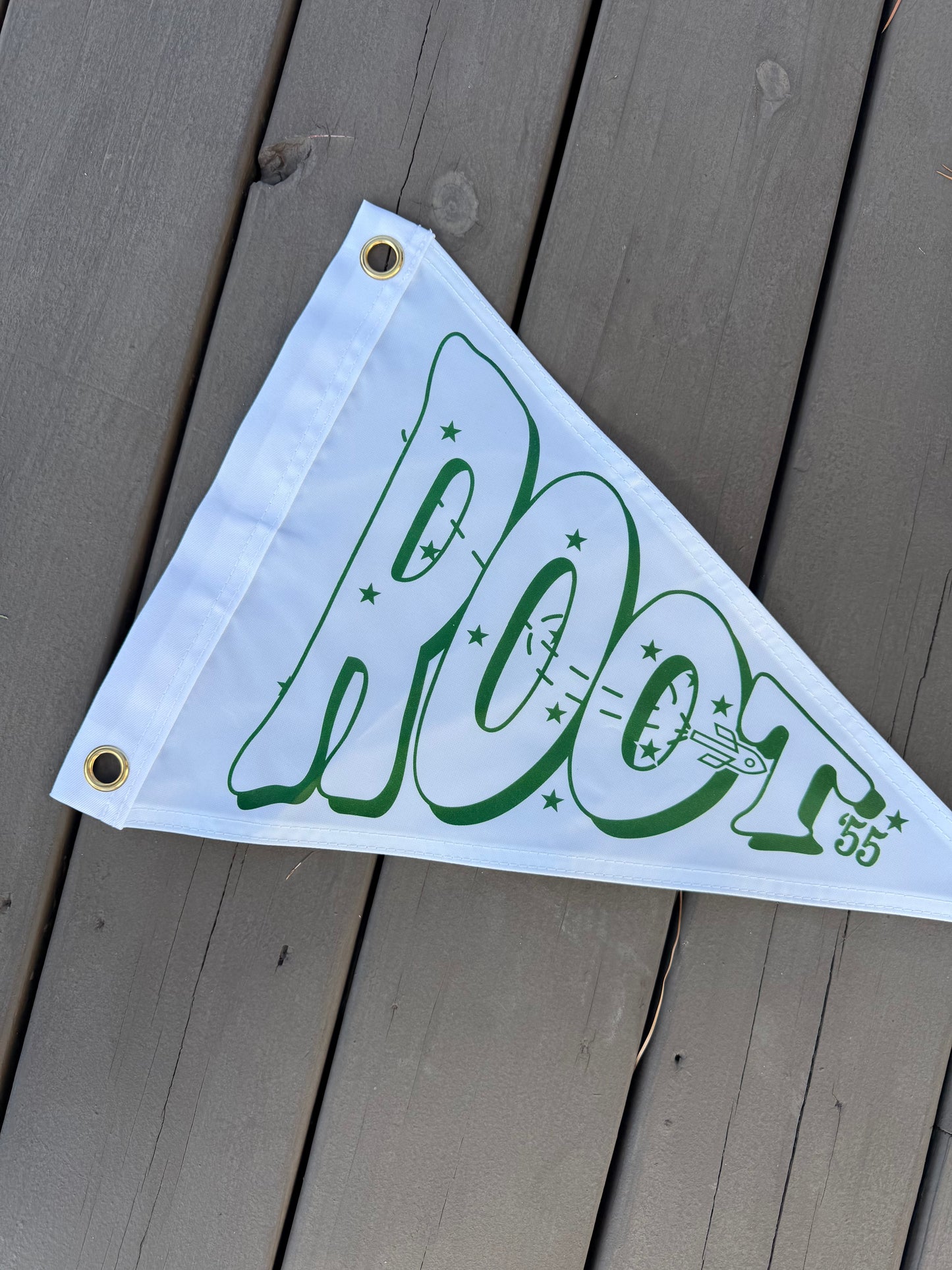 Root Grommet Pennant